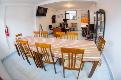 Hotel La Casa De Los Balcones
