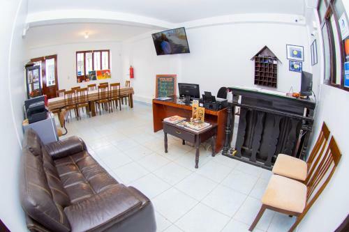 Hotel La Casa De Los Balcones