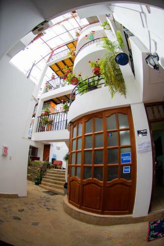 Hotel La Casa De Los Balcones