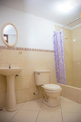 Hostal Casa Hospedaje Burgos