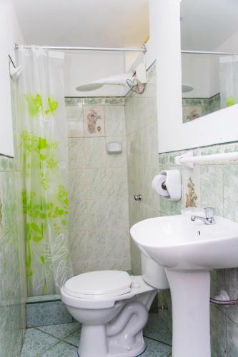 Hostal Casa Hospedaje Burgos