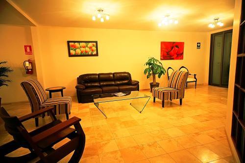 Hotel Caal�