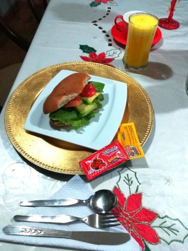 Hostal Owl Home Cusco