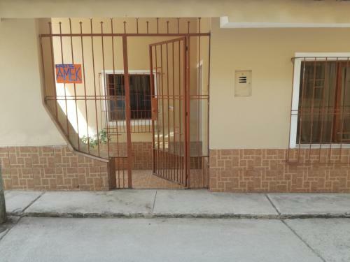 Amek House