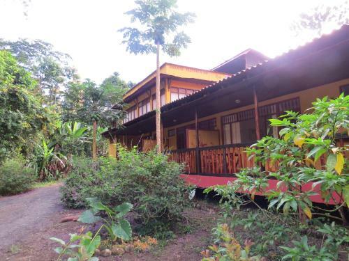 Paraiso Lodge