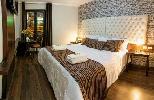 Ureta Hotel