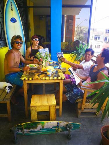 Albergue Indigan Surf Hostal