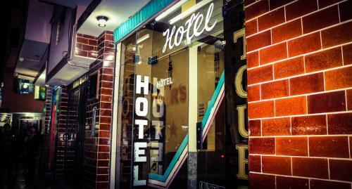 Hotel Tours