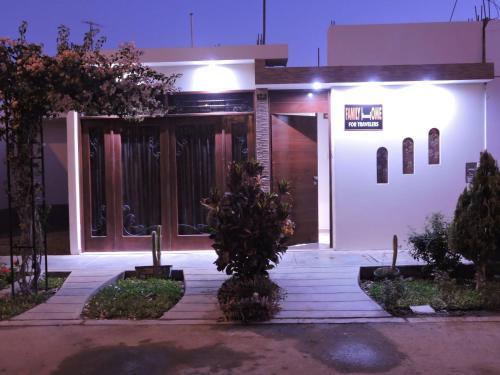 Albergue Family Home For Travelers
