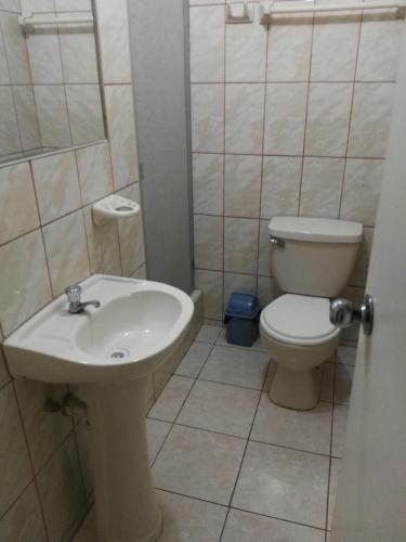 Hostal Villa Del Mar Inn
