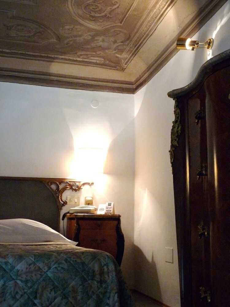 Hotel Classic