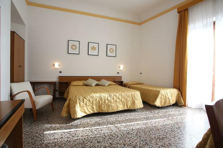 Hotel Casa Del Lago