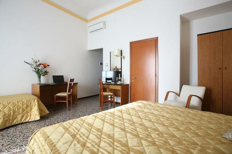 Hotel Casa Del Lago