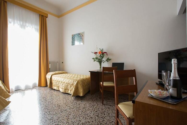 Hotel Casa Del Lago