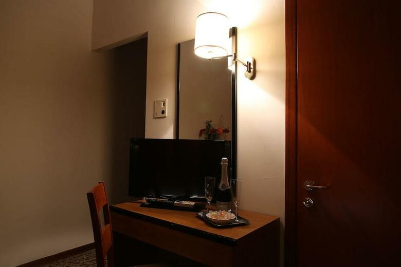 Hotel Casa Del Lago