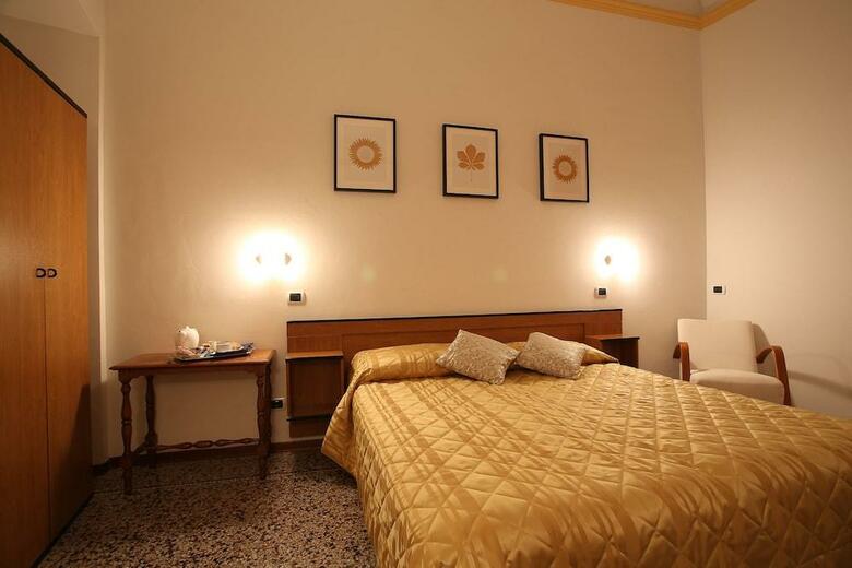 Hotel Casa Del Lago