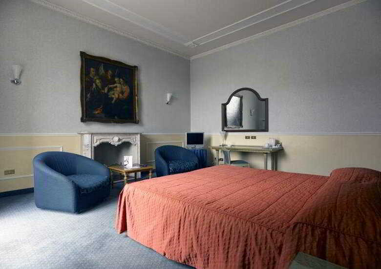 Hotel NH Genova Centro