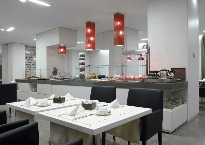Hotel NH Genova Centro