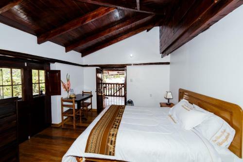 Hotel Casa Blanca Lodge