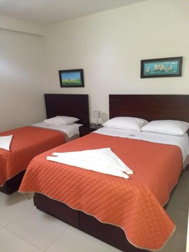 Hotel Estancia Real