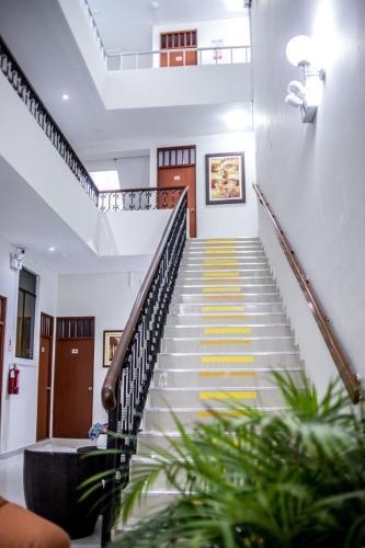 Hotel Estancia Real