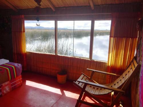 Uros Aruntawi Lodge