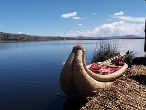 Uros Aruntawi Lodge