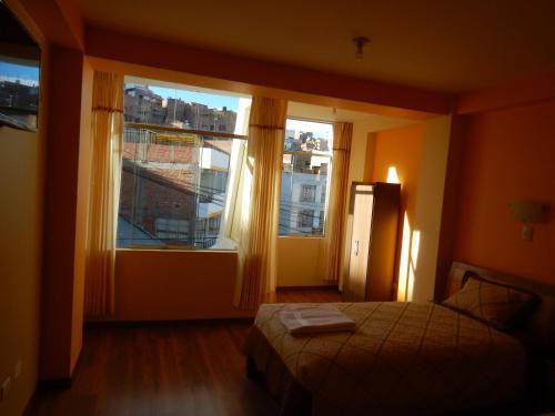 Hostal La Casa De Gloria B&B