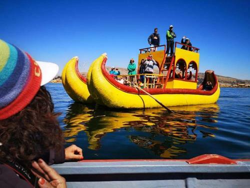 Uros Qhota Uta Lodge