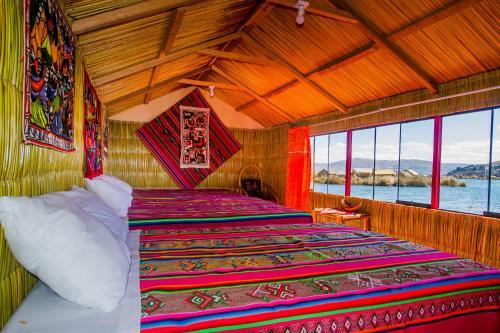 Uros Qhota Uta Lodge