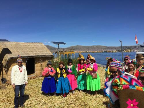 Uros Tikarani Lodge