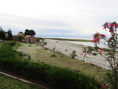 Titikaka Lodge / Luquina Chico