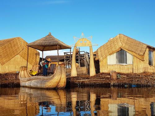 Uros Lake Titicaca Lodge