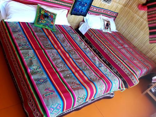 Hostal Uros Lupaka Lodge Hotel