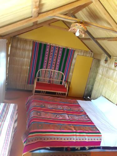 Hostal Uros Lupaka Lodge Hotel