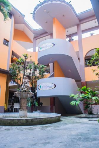 Gran Bombonaje Rioja Hotel