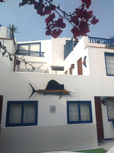 Hostal Los Delfines De San Bartolo
