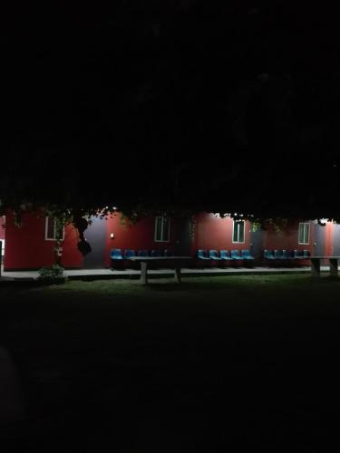 Albergue Hugo's Lodge