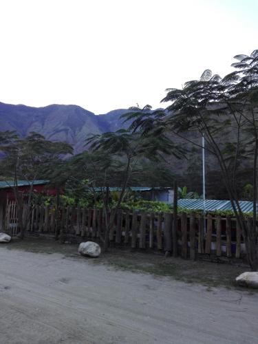 Albergue Hugo's Lodge
