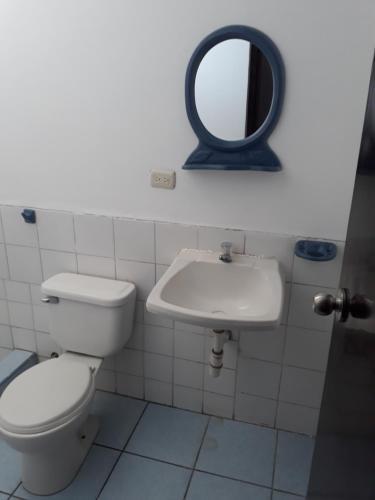 Hostal Hospedaje Jose Lama