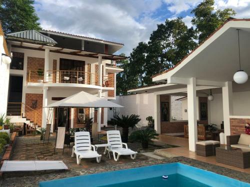 Hostal Mi Querencia