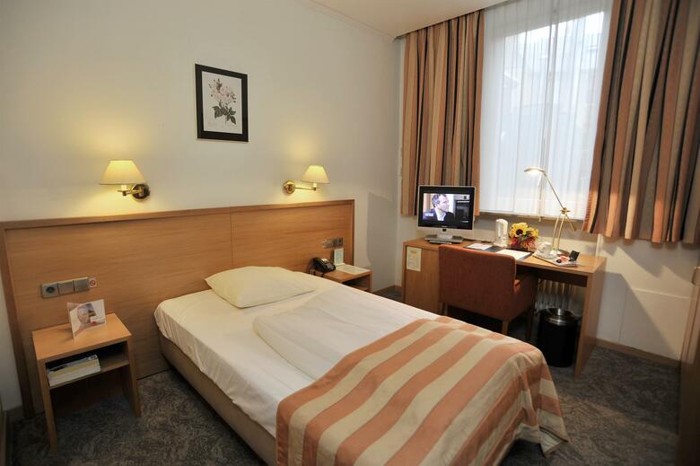 Hotel Golden Tulip Central Molitor