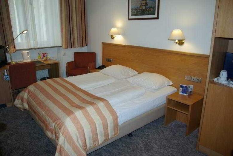 Hotel Golden Tulip Central Molitor