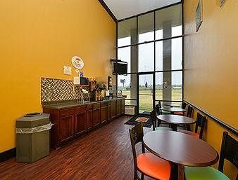 Hotel Super 8 Grand Prairie North