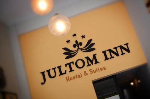 Hotel Jultom Inn & Suites