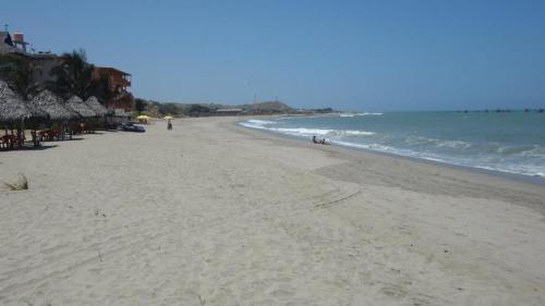 Hotel Hospedaje De Playa "renzo Beach"