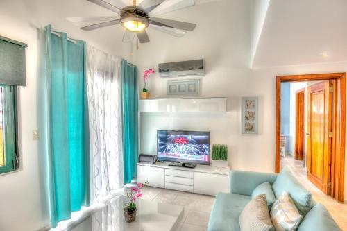 Apartamento Beach Apt With Pool Views In Stanza Mare