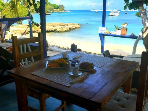 Hostal Bayahibe Guest House Hotel