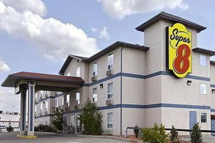 Hotel Super 8 Whitecourt