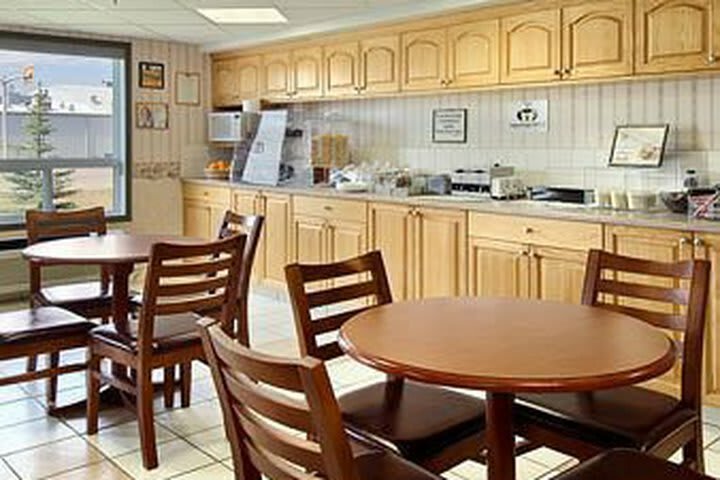 Hotel Super 8 Whitecourt